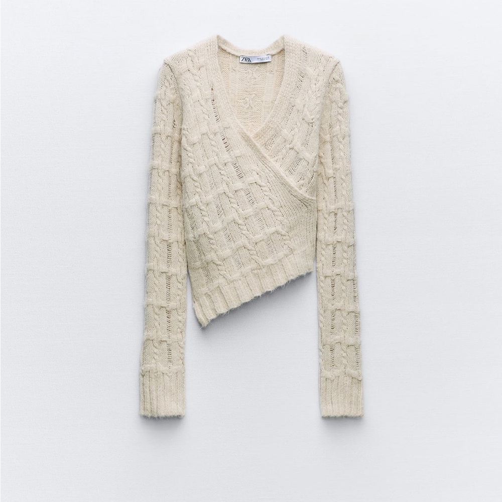 NWT ASYMMETRIC CROPPED KNIT SWEATER